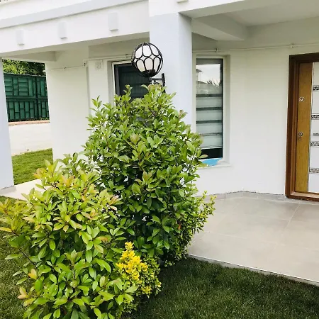 Villa Manzara 2 Isitma Havuzlu