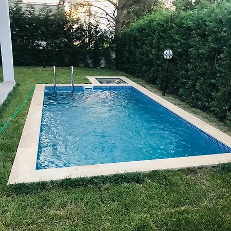 Manzara 2 Isitma Havuzlu Willa