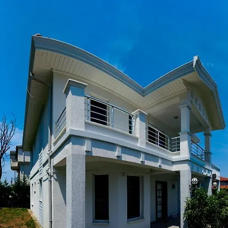 Manzara 2 Isitma Havuzlu Sapanca