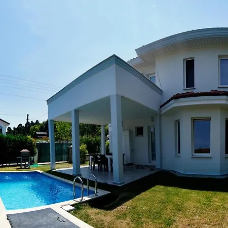 Manzara 2 Isitma Havuzlu Sapanca