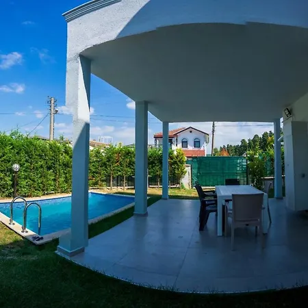 Manzara 2 Isitma Havuzlu Villa