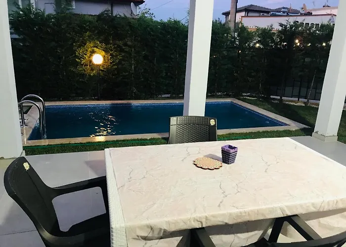 Manzara 2 Isitma Havuzlu Villa *