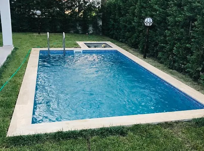 Manzara 2 Isitma Havuzlu Villa