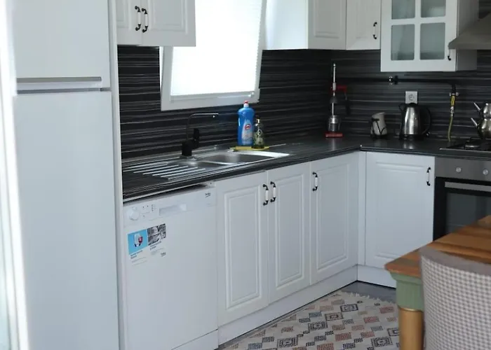 Manzara 2 Isitma Havuzlu Villa Sapanca